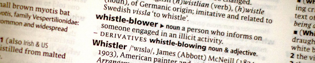 Symbolbild Whistleblower: Definition des Begriffs Whistleblower im Wörterbuch